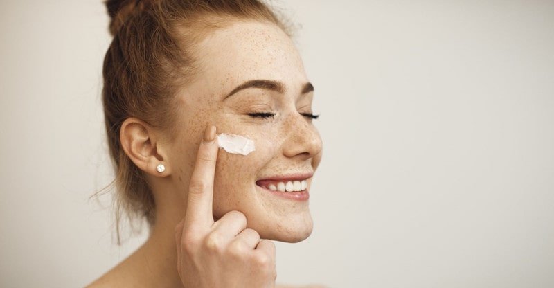 Self Care 101: Ideas For A Easy Pores and skin Routine To Hold Pores and skin Wanting Contemporary